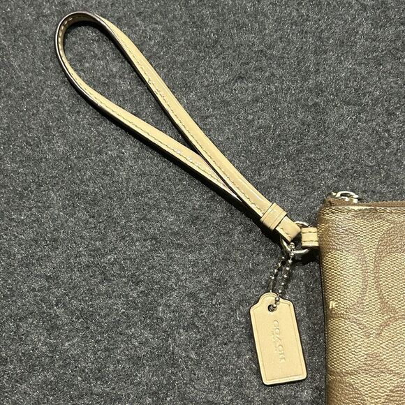 COACH F58035 Corner Zip Wristlet Signature Khaki PVC Ivory Leather Stripe - Picture 3 of 7